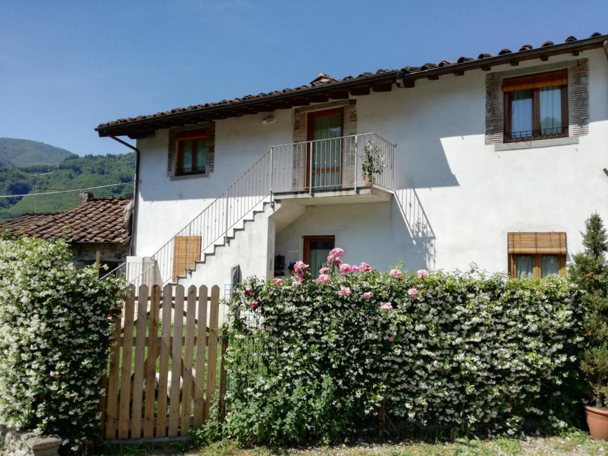 B & B Via Di Mezzo Coreglia Antelminelli Exteriér fotografie